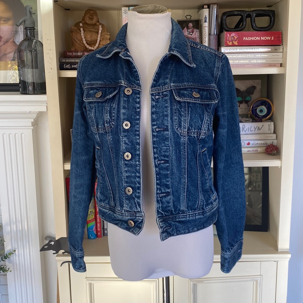 Tommy Hilfiger Vintage Jean / DenimJacket Size Small
